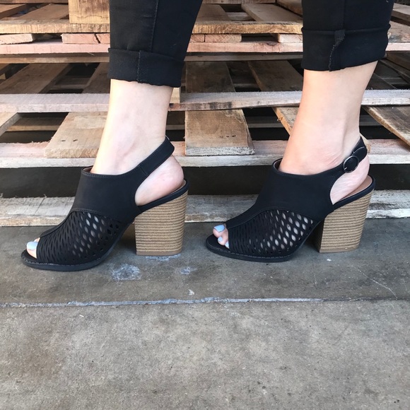 Black Cutout Open Buckle Strap Stacked Heel - Picture 5 of 6